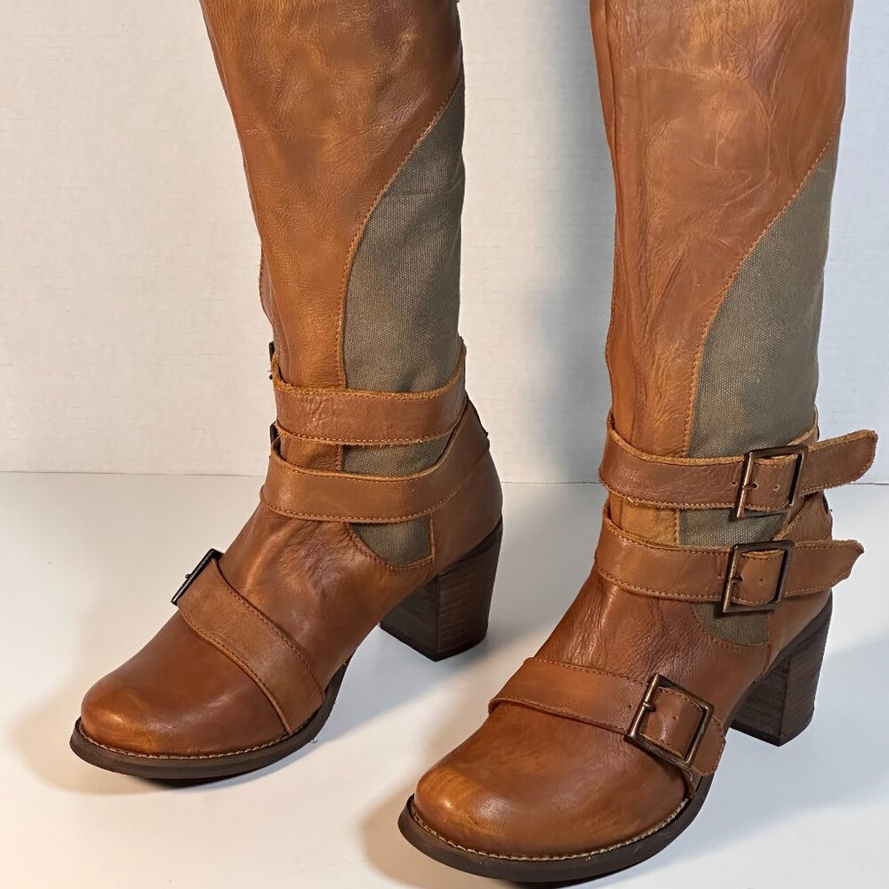 Ladies size 7 Durango Boots